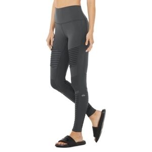 ALO Yoga Women's Olive Green Moto Leggings